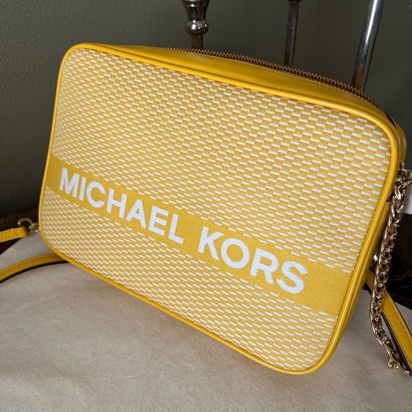 💛💛 beautiful Michael kors crossbody 💛💛 - Picture 1 of 7
